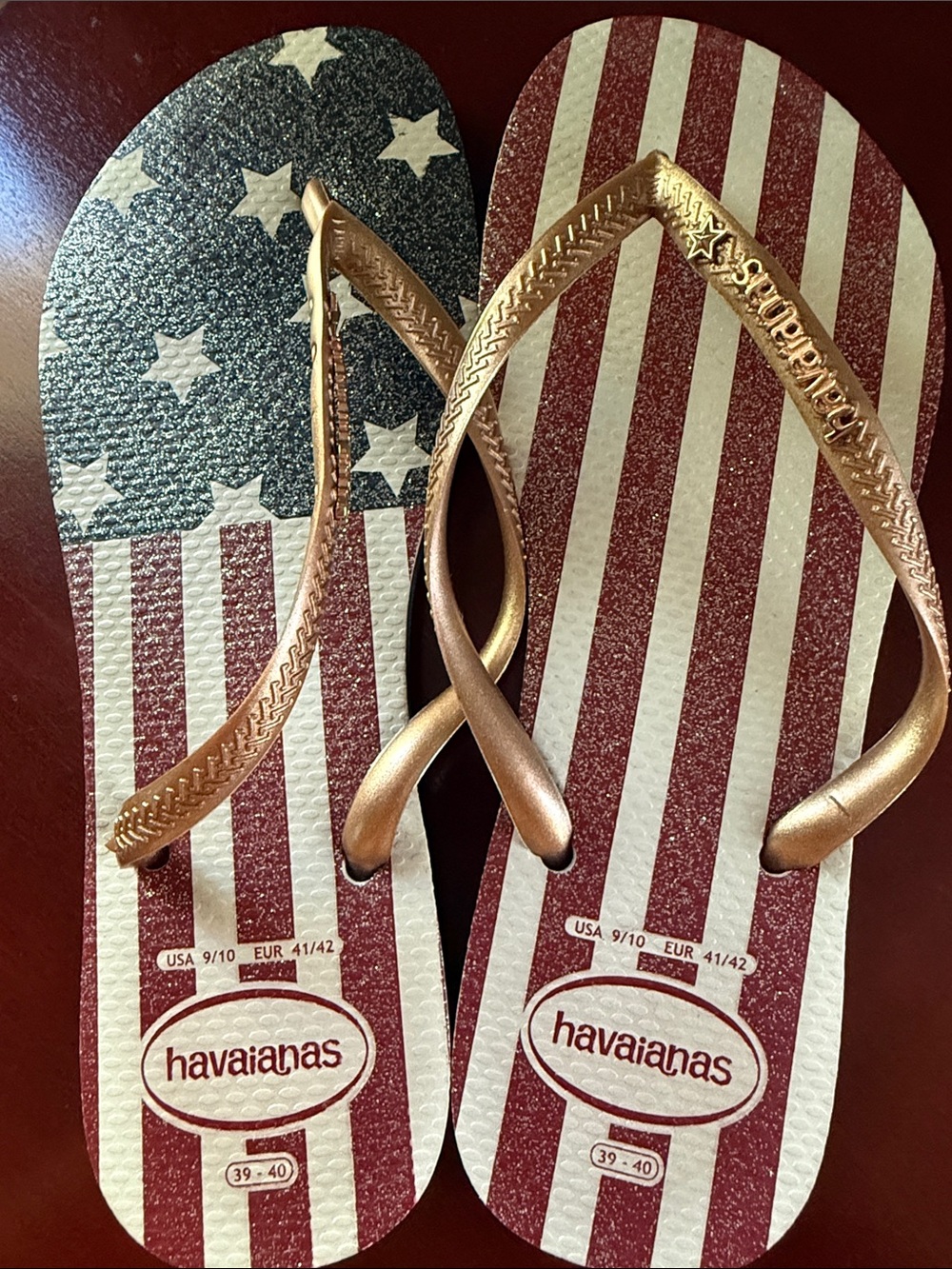 Havaianas Women's Rose Gold Strap Flip Flops with Red & White Striped USA Print